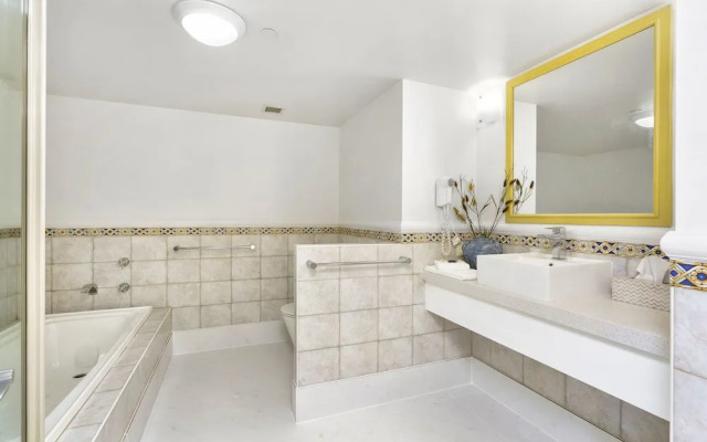 Crown Towers Resort Private Apartments