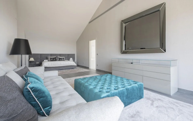 Exclusive Tamarit Villa TH 85