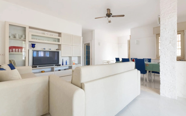 614 Riva degli Angeli by Barbarhouse