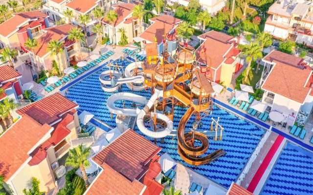 Crystal Club World of Colours - All inclusive