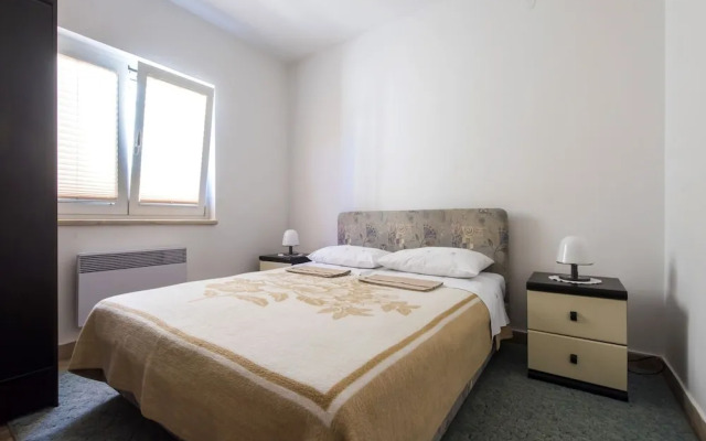 Charming Holiday Home in Turanj With Private Fenced Garden