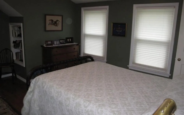 The Birdhouse Bed & Breakfast
