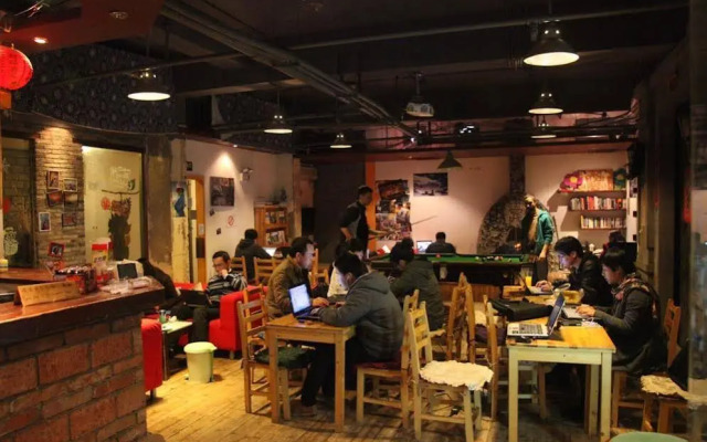Shanghai Blue Mountain LuWan Youth Hostel