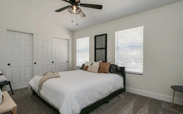 Upgraded 4-bdrm Beautiful Home W/pool!