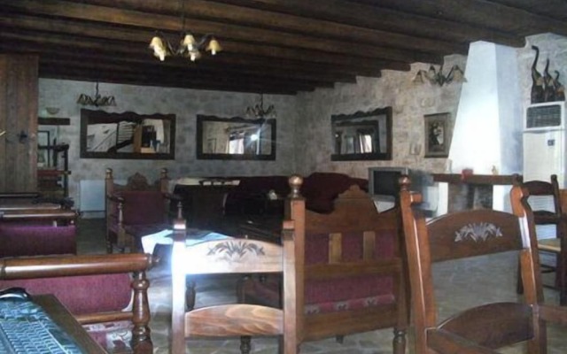 Stone Village Petrino Horio