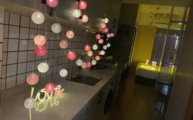 Apple Cinema Apartment (Maoming Dianbai District Government Store )