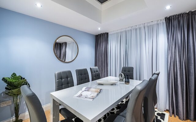Penryn Apartment by Flexystays