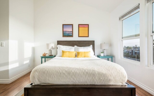 Sonrisa III by Avantstay Pacific Beach Home - 10 Mins From Belmont Park