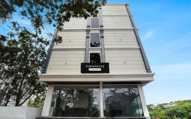 Super Townhouse Shamshabad Near Airport