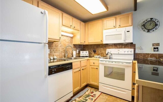 Storm Meadows Club C Condominiums