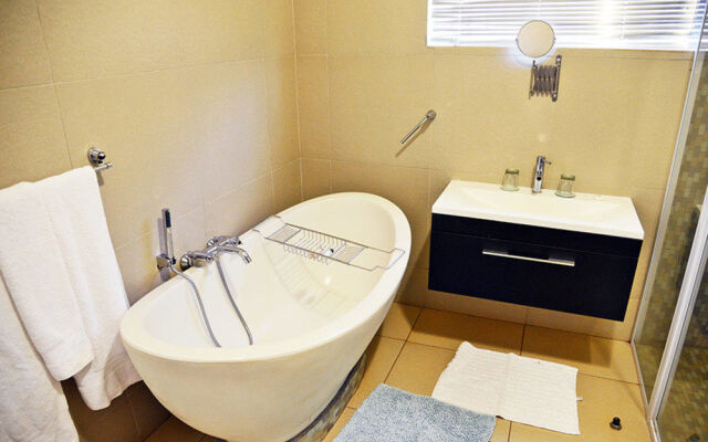 Gatz Guest House