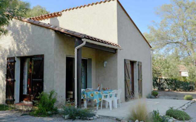 Spacious Holiday Home near River in Le Boulou