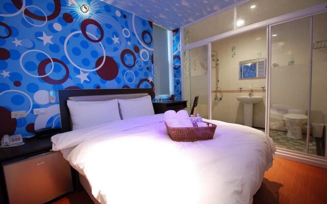 Happiness Inn
