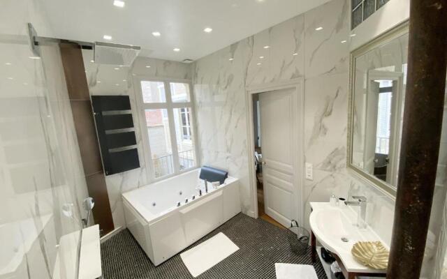 Le Clovis Suites Spa Sauna