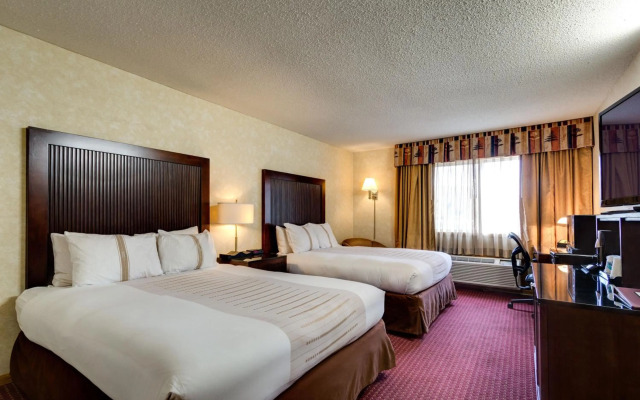 Fireside Inn & Suites