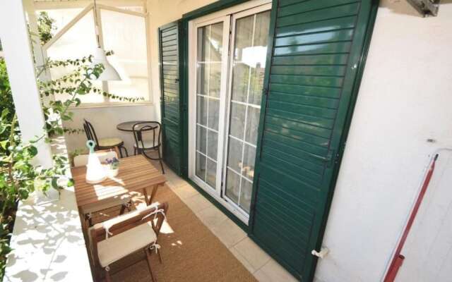 Lucky - 150m From the sea - A3