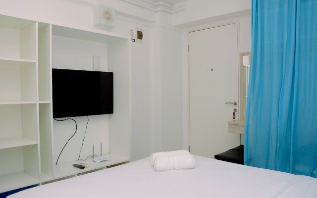 Cozy Living Studio Apartment at Bassura City