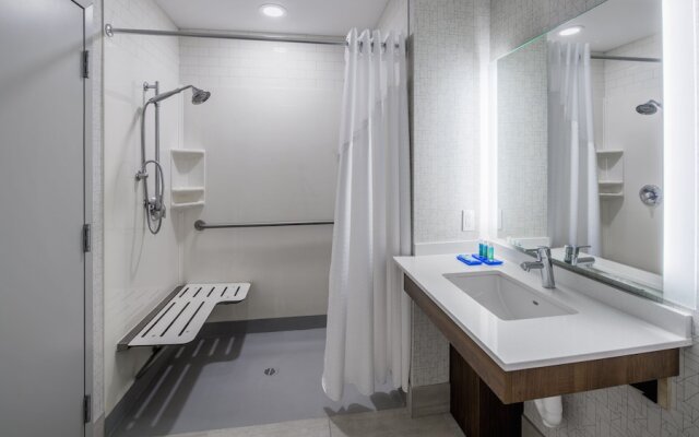 Holiday Inn Express Calgary North