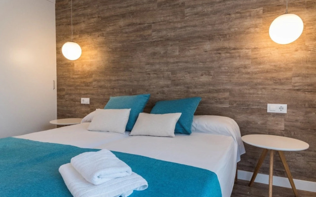 Apartamentos Playa de Canutells