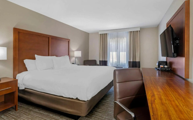 Comfort Inn & Suites