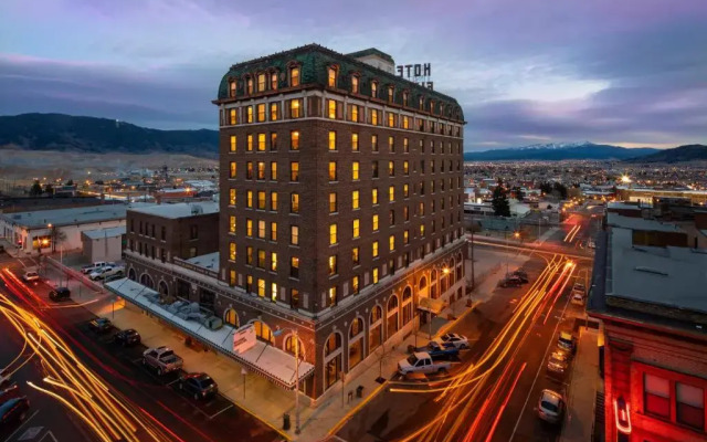 Finlen Hotel and Motor Inn
