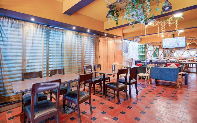 FabHotel Green Wood 5