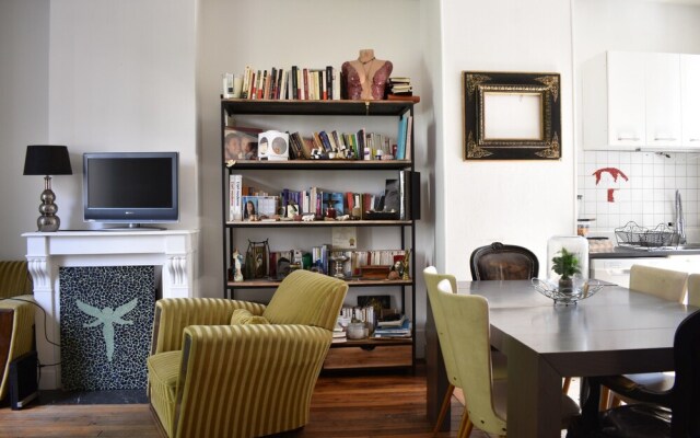 3 Storey Flat With Private Terrace