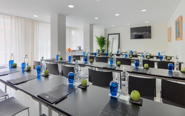 Отель H10 Casa del Mar