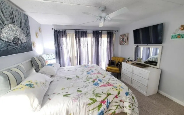 Tradewinds 151 1 Bedroom Condo