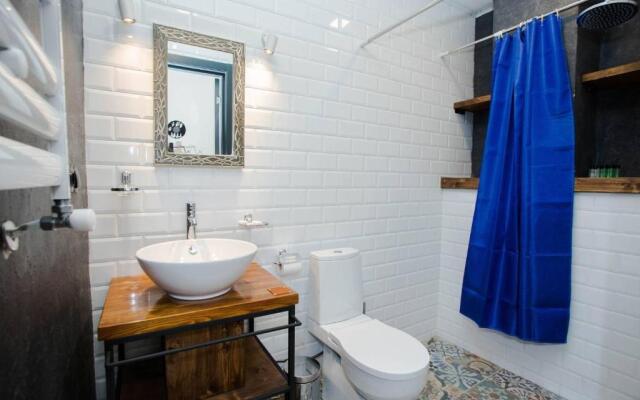 2BR Apt w terrace & stunning views