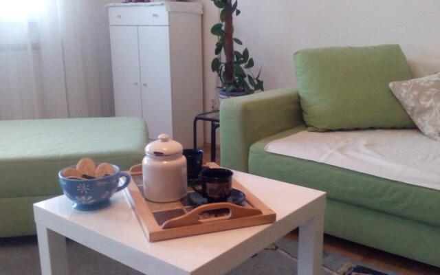 Apartment White&Bright