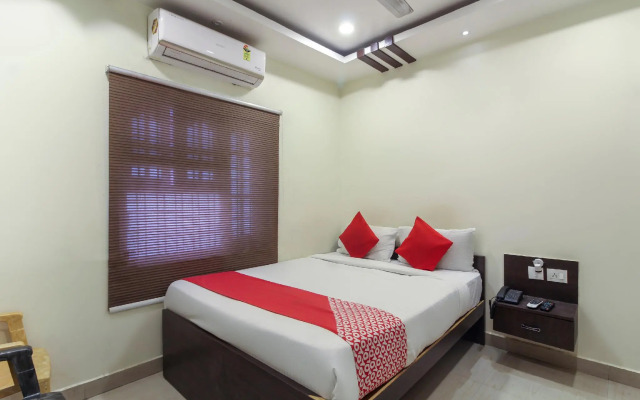 OYO Flagship 70678 Sri Harsha Residency