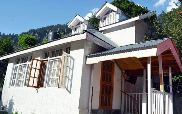 OYO 9392 Villa Riverine