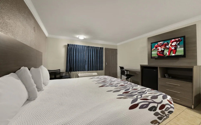 Red Roof Inn Los Angeles - Bellflower