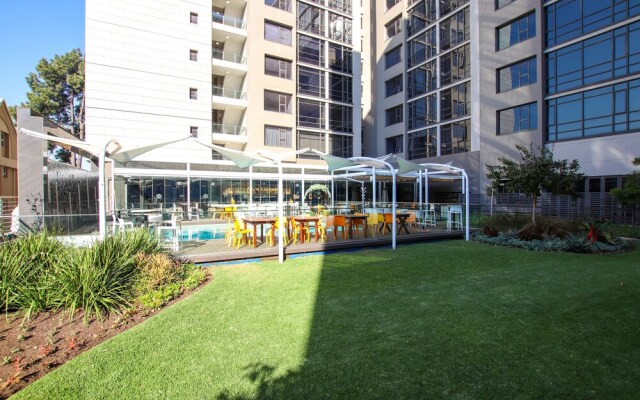 Sandton Smart Apartment Eleven