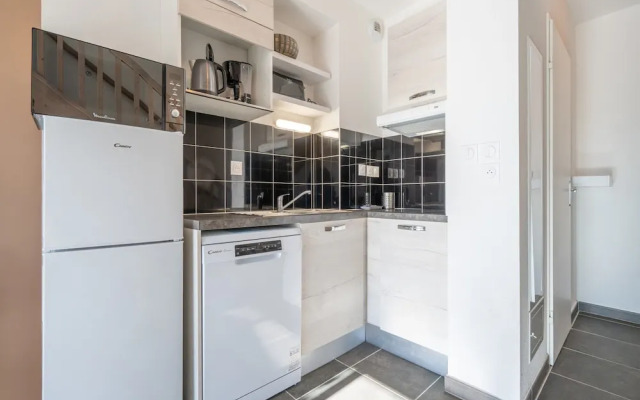 Bright Villa Stay in Serignan