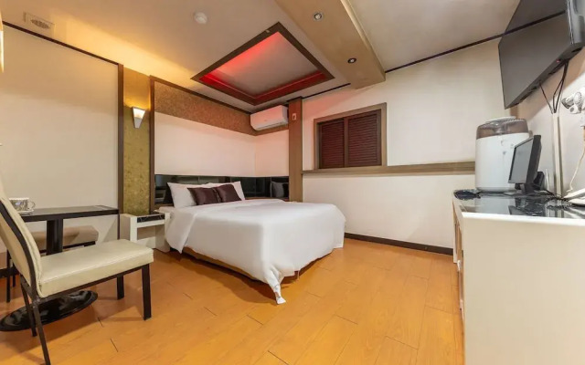 Jecheon Queen Motel