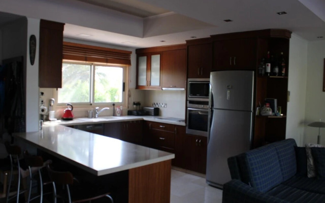 Immaculate 3-bed House in Pentakomo