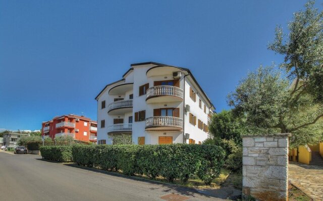 Nice Home in Zambratija With Wifi and 2 Bedrooms