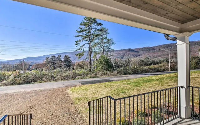 Wooded Escape w/ Beautiful Backyard + Mtn Views!