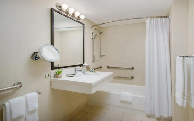 Crowne Plaza Phoenix Airport - PHX by IHG
