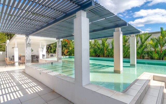 201 Lake Street Apartments