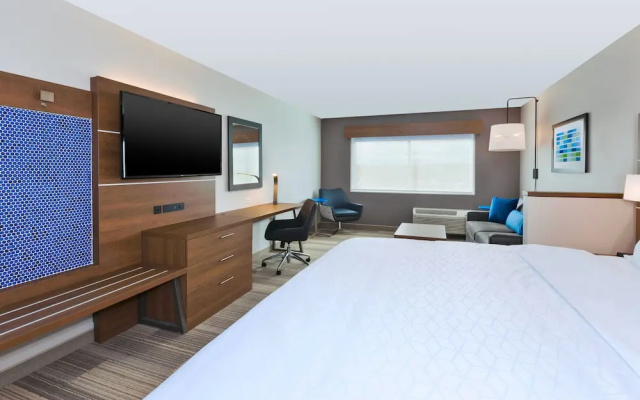 Clarion Hotel Campus Area
