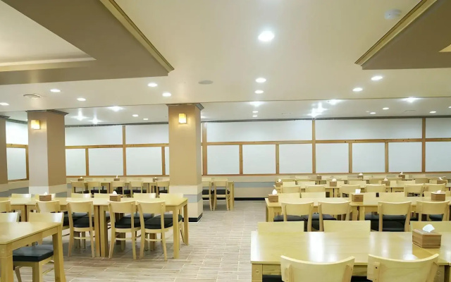 Raum Hotel