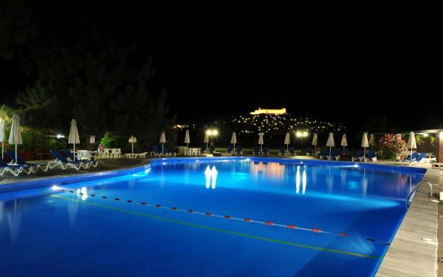 Delfinia Hotel & Bungalows