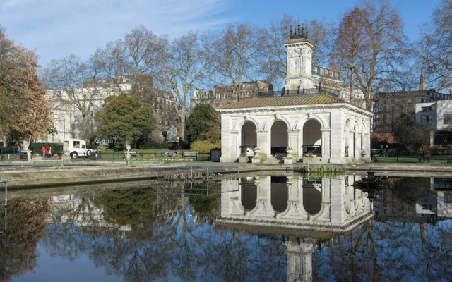Bathurst Mews III by Onefinestay