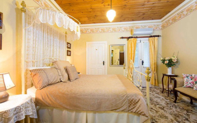 Barnsley House Bed and Breakfast