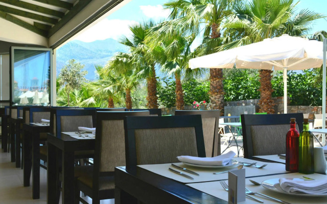 Angela Suites Boutique Hotel