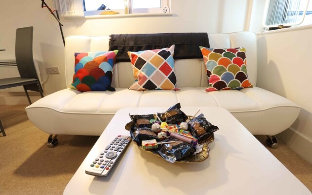 Mailbox Grand Central Prime Apartment- City View