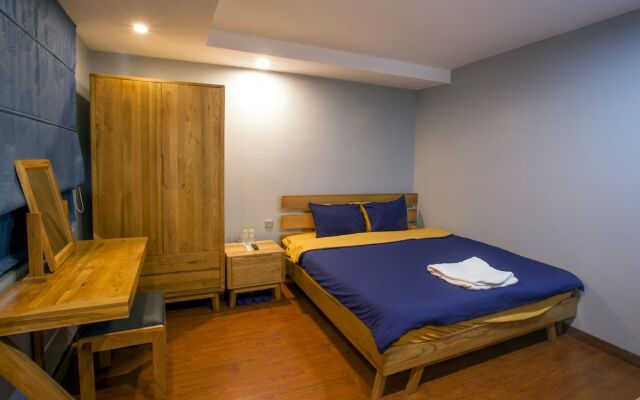 RedDoorz Hostel @ Signature Inn